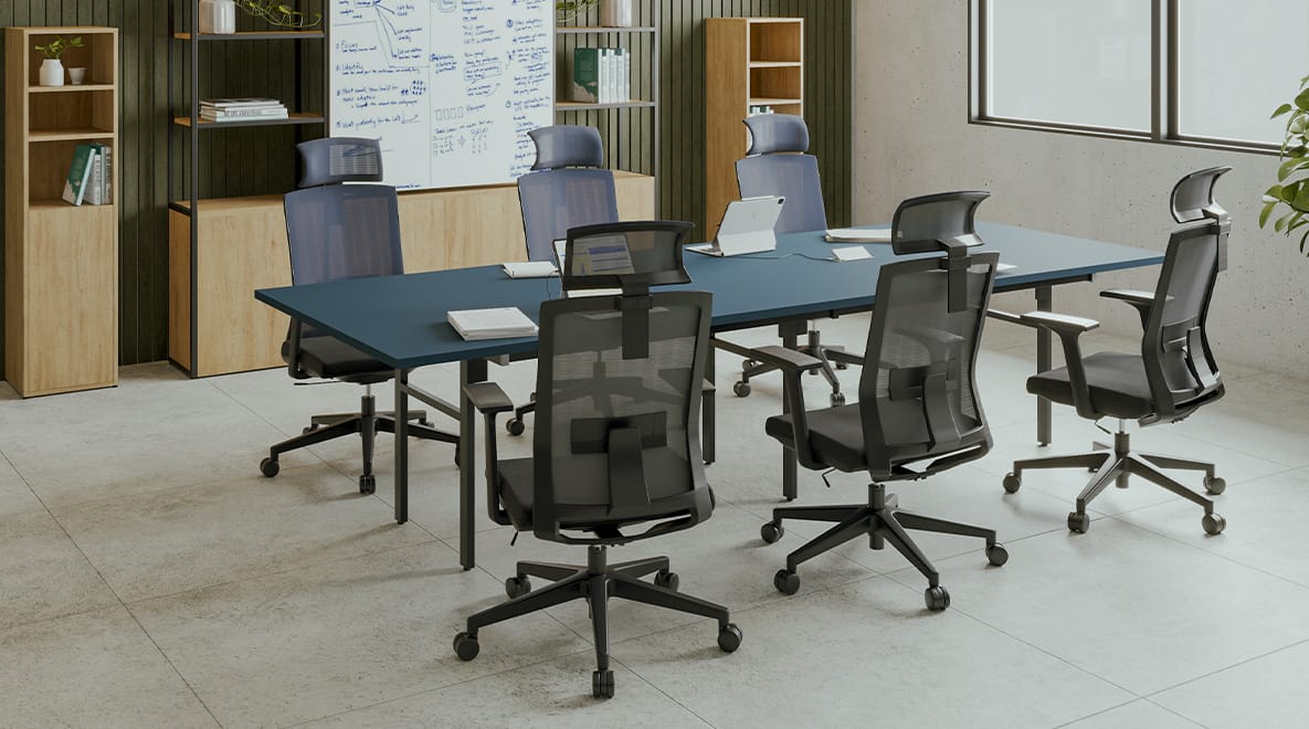 “La Importancia de la Ergonomía en las Sillas de Oficina Modernas”
